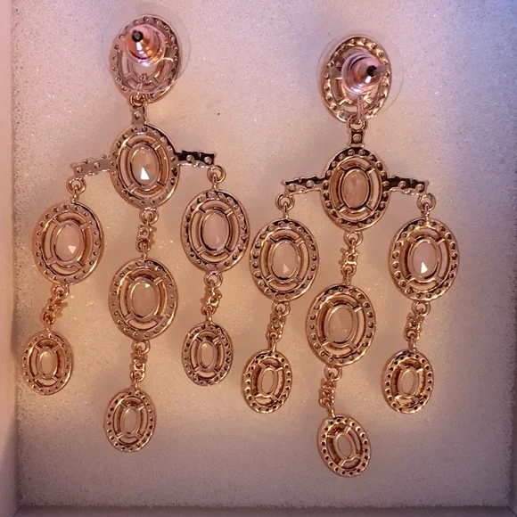 NEW IN BOX Bomb Party Reign Bella’s Luxe Earrings - Unicorn - Only 1 of 250 made - Picture 4 of 10